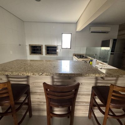 Apartamentos com 88m², 3 quartos, 1 suíte, 1 garagem, no bairro Centro em Florianópolis