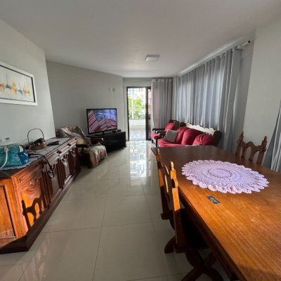 Apartamentos com 88m², 3 quartos, 1 suíte, 1 garagem, no bairro Centro em Florianópolis