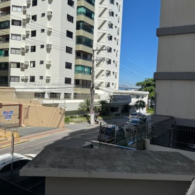 Apartamentos com 88m², 3 quartos, 1 suíte, 1 garagem, no bairro Centro em Florianópolis