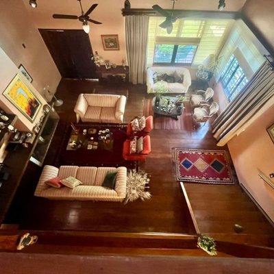 Casa Residencial com 392m², 3 quartos, 1 suíte, 4 garagens, no bairro Lagoa Da Conceição em Florianópolis