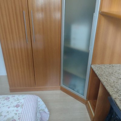 Casa Residencial com 209m², 4 quartos (sendo 1 suíte), 4 garagens, no bairro Carvoeira em Florianópolis