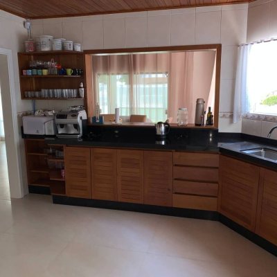 Casa Residencial com 303m², 7 quartos, 7 suítes, 3 garagens, no bairro Canasvieiras em Florianópolis