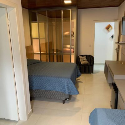 Casa Residencial com 303m², 7 quartos, 7 suítes, 3 garagens, no bairro Canasvieiras em Florianópolis