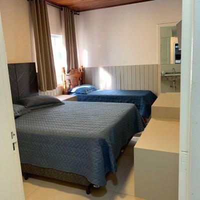 Casa Residencial com 303m², 7 quartos, 7 suítes, 3 garagens, no bairro Canasvieiras em Florianópolis