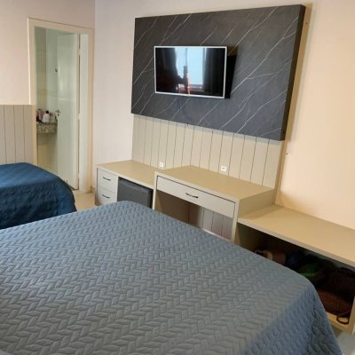 Casa Residencial com 303m², 7 quartos, 7 suítes, 3 garagens, no bairro Canasvieiras em Florianópolis