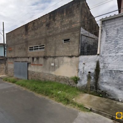 Casa Residencial com 147m², 3 quartos, 1 suíte, 2 garagens, no bairro Serraria em São José