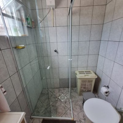Casa Residencial com 147m², 3 quartos, 1 suíte, 2 garagens, no bairro Serraria em São José