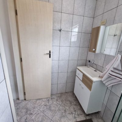 Casa Residencial com 147m², 3 quartos, 1 suíte, 2 garagens, no bairro Serraria em São José