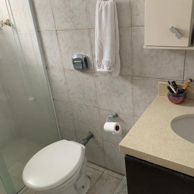 Casa Residencial com 207m², 3 quartos, 1 suíte, 3 garagens, no bairro Flor de Nápolis em São José