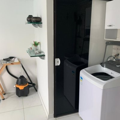 Casa Residencial com 207m², 3 quartos, 1 suíte, 3 garagens, no bairro Flor de Nápolis em São José