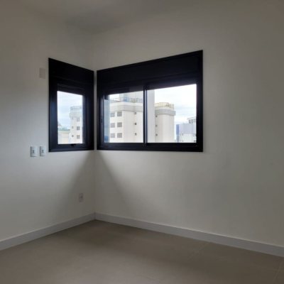 Apartamentos com 73m², 2 quartos, 2 suítes, 1 garagem, no bairro Agronômica em Florianópolis