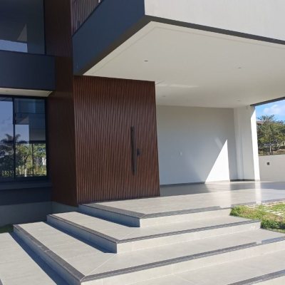 Casa em Condomínio com 398m², 4 quartos, 4 suítes, 2 garagens, no bairro Ingleses em Florianópolis