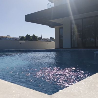 Casa em Condomínio com 398m², 4 quartos, 4 suítes, 2 garagens, no bairro Ingleses em Florianópolis