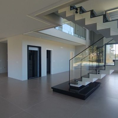 Casa em Condomínio com 398m², 4 quartos, 4 suítes, 2 garagens, no bairro Ingleses em Florianópolis