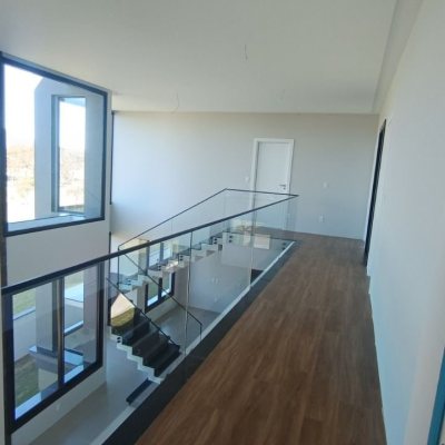 Casa em Condomínio com 398m², 4 quartos, 4 suítes, 2 garagens, no bairro Ingleses em Florianópolis