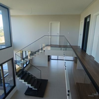 Casa em Condomínio com 398m², 4 quartos, 4 suítes, 2 garagens, no bairro Ingleses em Florianópolis