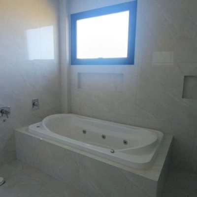 Casa em Condomínio com 398m², 4 quartos, 4 suítes, 2 garagens, no bairro Ingleses em Florianópolis