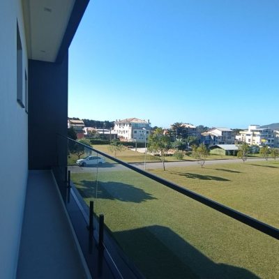 Casa em Condomínio com 398m², 4 quartos, 4 suítes, 2 garagens, no bairro Ingleses em Florianópolis