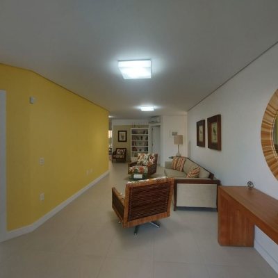 Casa Residencial com 475m², 7 quartos, 7 suítes, 8 garagens, no bairro Canasvieiras em Florianópolis