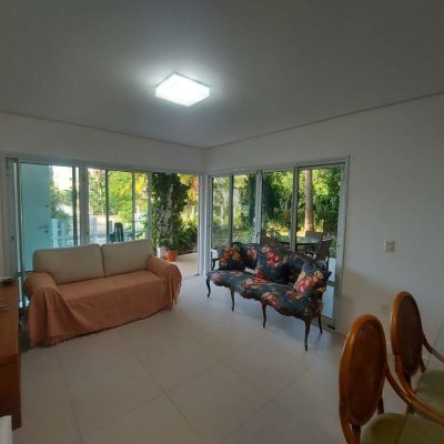 Casa Residencial com 475m², 7 quartos, 7 suítes, 8 garagens, no bairro Canasvieiras em Florianópolis