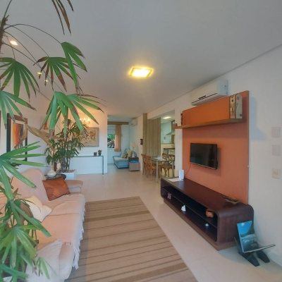 Casa Residencial com 475m², 7 quartos, 7 suítes, 8 garagens, no bairro Canasvieiras em Florianópolis