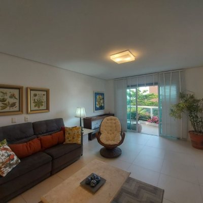 Casa Residencial com 475m², 7 quartos, 7 suítes, 8 garagens, no bairro Canasvieiras em Florianópolis