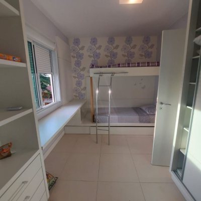 Casa Residencial com 475m², 7 quartos, 7 suítes, 8 garagens, no bairro Canasvieiras em Florianópolis