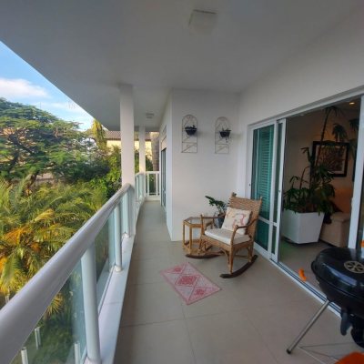 Casa Residencial com 475m², 7 quartos, 7 suítes, 8 garagens, no bairro Canasvieiras em Florianópolis