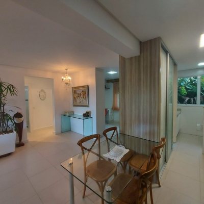 Casa Residencial com 475m², 7 quartos, 7 suítes, 8 garagens, no bairro Canasvieiras em Florianópolis