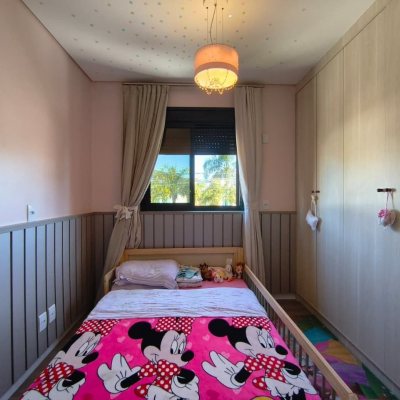 Sobrado Residencial com 200m², 3 quartos, 3 suítes, 2 garagens, no bairro Cachoeira Do Bom Jesus em Florianópolis