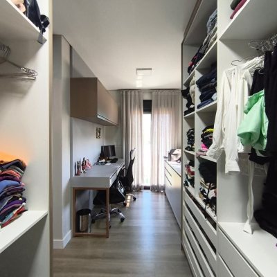 Sobrado Residencial com 200m², 3 quartos, 3 suítes, 2 garagens, no bairro Cachoeira Do Bom Jesus em Florianópolis