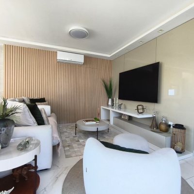 Sobrado Residencial com 200m², 3 quartos, 3 suítes, 2 garagens, no bairro Cachoeira Do Bom Jesus em Florianópolis