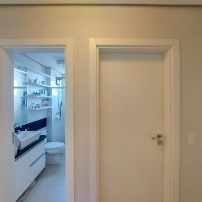 Apartamentos com 128m², 3 quartos, 1 suíte, 2 garagens, no bairro Agronômica em Florianópolis