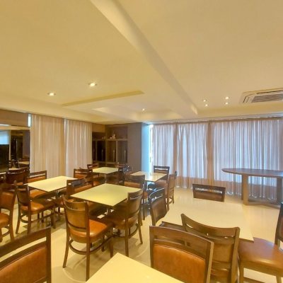 Apartamentos com 128m², 3 quartos, 1 suíte, 2 garagens, no bairro Agronômica em Florianópolis