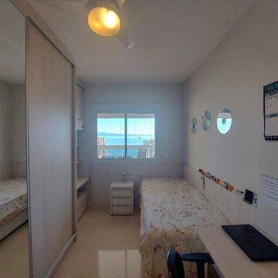 Apartamentos com 128m², 3 quartos, 1 suíte, 2 garagens, no bairro Agronômica em Florianópolis