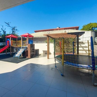 Apartamentos com 128m², 3 quartos, 1 suíte, 2 garagens, no bairro Agronômica em Florianópolis