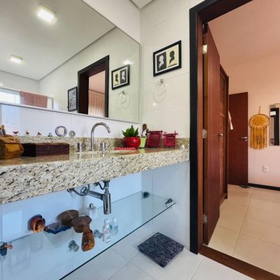 Apartamentos com 145m², 3 quartos, 1 suíte, 3 garagens, no bairro Lagoa Da Conceição em Florianópolis