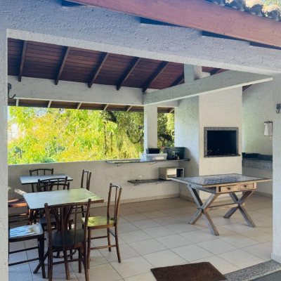 Apartamentos com 145m², 3 quartos, 1 suíte, 3 garagens, no bairro Lagoa Da Conceição em Florianópolis