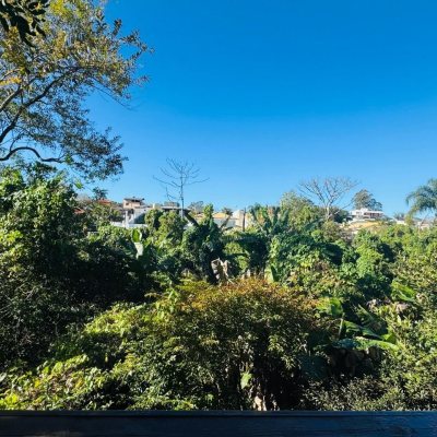 Apartamentos com 145m², 3 quartos, 1 suíte, 3 garagens, no bairro Lagoa Da Conceição em Florianópolis