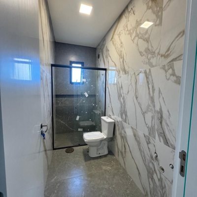 Casa Residencial com 91m², 2 quartos, 1 suíte, 2 garagens, no bairro São João Do Rio Vermelho em Florianópolis