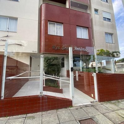 Cobertura com 97m², 3 quartos, 3 suítes, 2 garagens, no bairro Capoeiras em Florianópolis