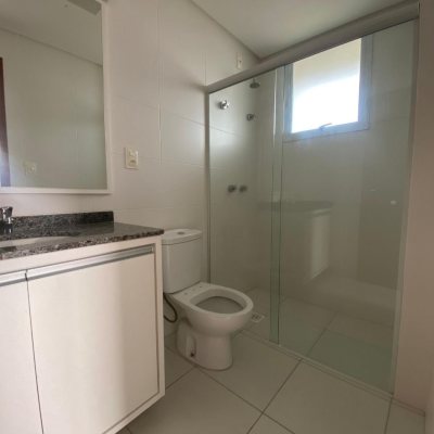 Cobertura com 97m², 3 quartos, 3 suítes, 2 garagens, no bairro Capoeiras em Florianópolis