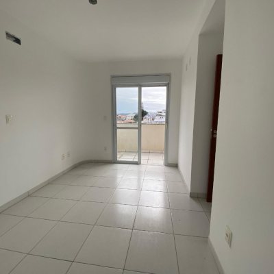 Cobertura com 97m², 3 quartos, 3 suítes, 2 garagens, no bairro Capoeiras em Florianópolis