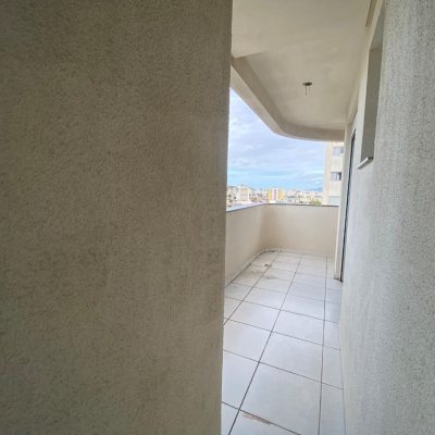 Cobertura com 99m², 3 quartos, 3 suítes, 2 garagens, no bairro Capoeiras em Florianópolis