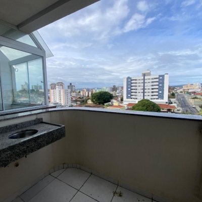 Cobertura com 99m², 3 quartos, 3 suítes, 2 garagens, no bairro Capoeiras em Florianópolis