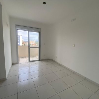 Cobertura com 99m², 3 quartos, 3 suítes, 2 garagens, no bairro Capoeiras em Florianópolis
