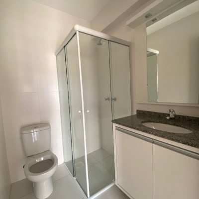 Cobertura com 99m², 3 quartos, 3 suítes, 2 garagens, no bairro Capoeiras em Florianópolis