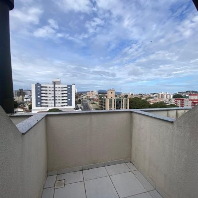 Cobertura com 99m², 3 quartos, 3 suítes, 2 garagens, no bairro Capoeiras em Florianópolis