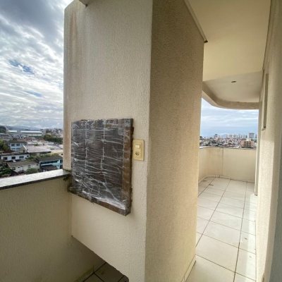 Cobertura com 97m², 3 quartos, 3 suítes, 2 garagens, no bairro Capoeiras em Florianópolis
