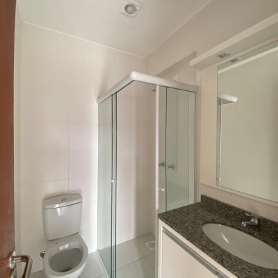 Cobertura com 97m², 3 quartos, 3 suítes, 2 garagens, no bairro Capoeiras em Florianópolis